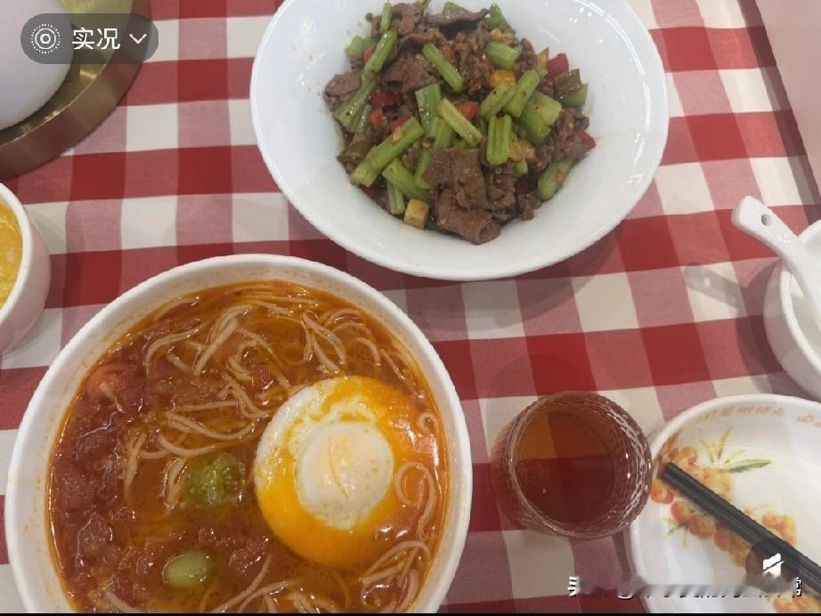 一个人勇闯西贝！为了用快过期的优惠券，我单枪匹马杀进西贝，本以为会踩雷，结