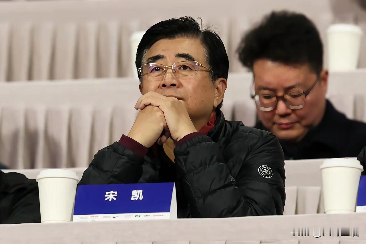 关于潘超伟的使用！足协和浮嶋敏在下一盘大棋！以董路的认知，根本看不到这个高度⚠️