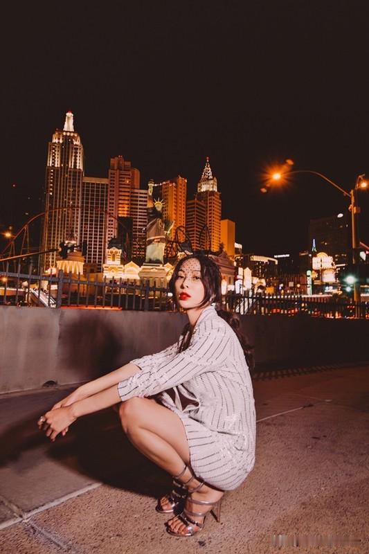 男人延迟满足能让女人心动。很多男生追女生时，刚有好感就频繁示好、急于确定关系，结