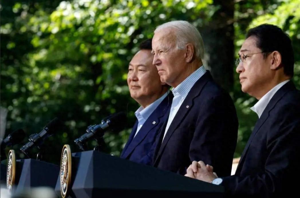 /特朗普与拜登最大的不同：拜登是一个顽固的反华政客，而且言行不一，嘴上说一套，背