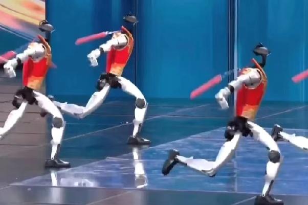 大年初一，unitree宇树科技发文:“春晚上，数十台G1机器人完成了世界上首次