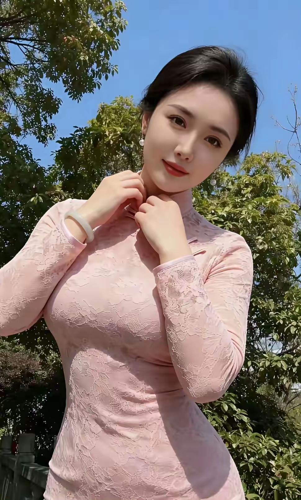 情人眼里出西施，个人认为这是天下第一美女，大家看看怎么样？完全是中国古典美女风