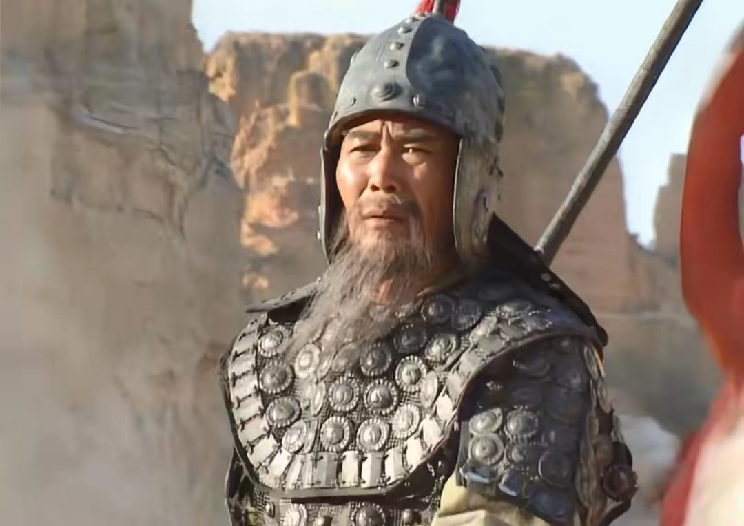 在三国之主中，论实力，论个人能力，曹操最强。但偏偏许多顶级人才不愿意追随曹操，而选择了刘备。诸葛亮，
