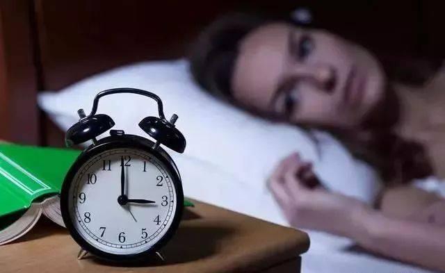 切记，一定要少熬夜、少熬夜！以前总觉得熬夜是赚了，后来才明白，亏掉的全是自己。