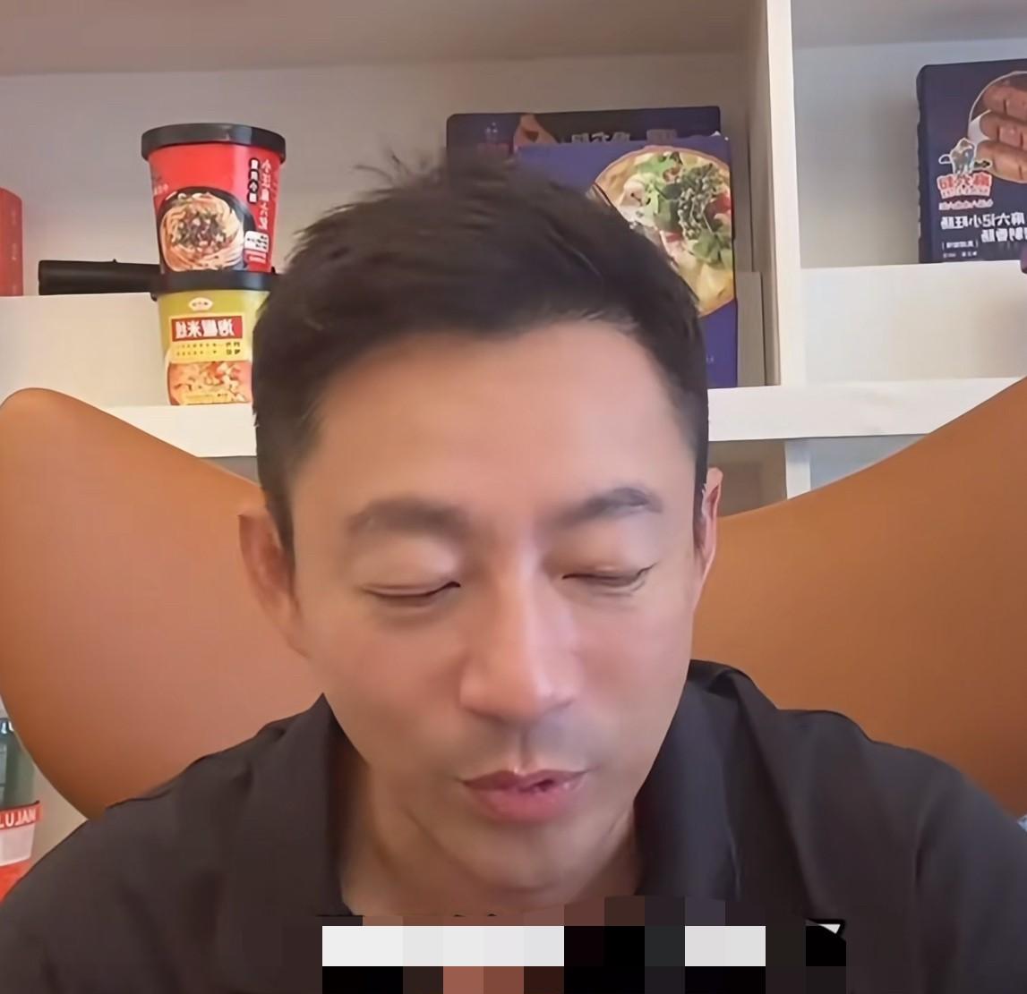 真是看热闹不嫌事大啊今天汪小菲直播，竟然还有网友在直播间里问汪小菲看到报道了吗
