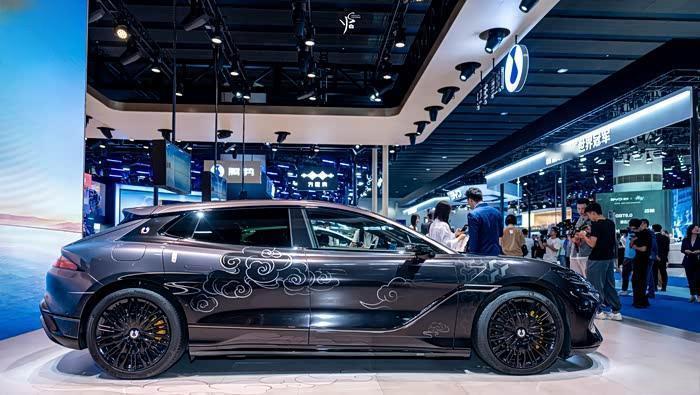 这巨大反差让人震惊！丰田单车企的利润都高于中国整个车企。中国汽车产销、出口双