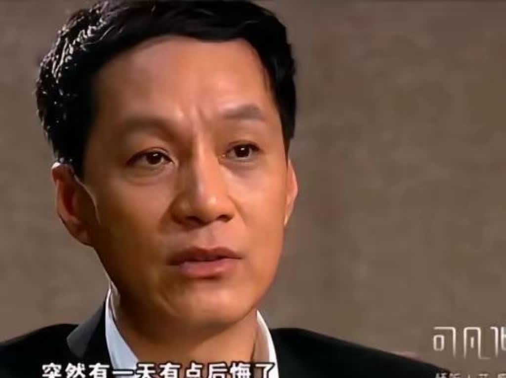 演员冯远征提到：我在四十多岁的时候，突然觉得自己反悔不想当丁克，跟我老婆梁丹妮唠