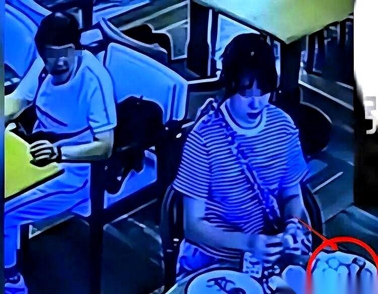 我跟你说，这事儿最让我后背发凉的，根本不是那20个鸡蛋。是那个小女孩的眼神。