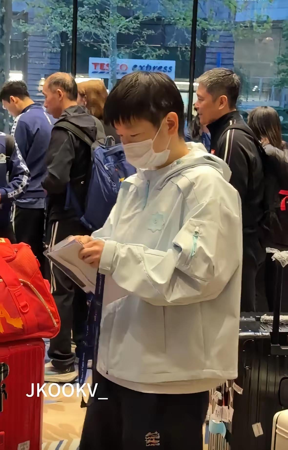 特别是孙颖莎，王楚钦挖到金坨子最多[捂脸哭][捂脸哭][捂脸哭]他们俩才