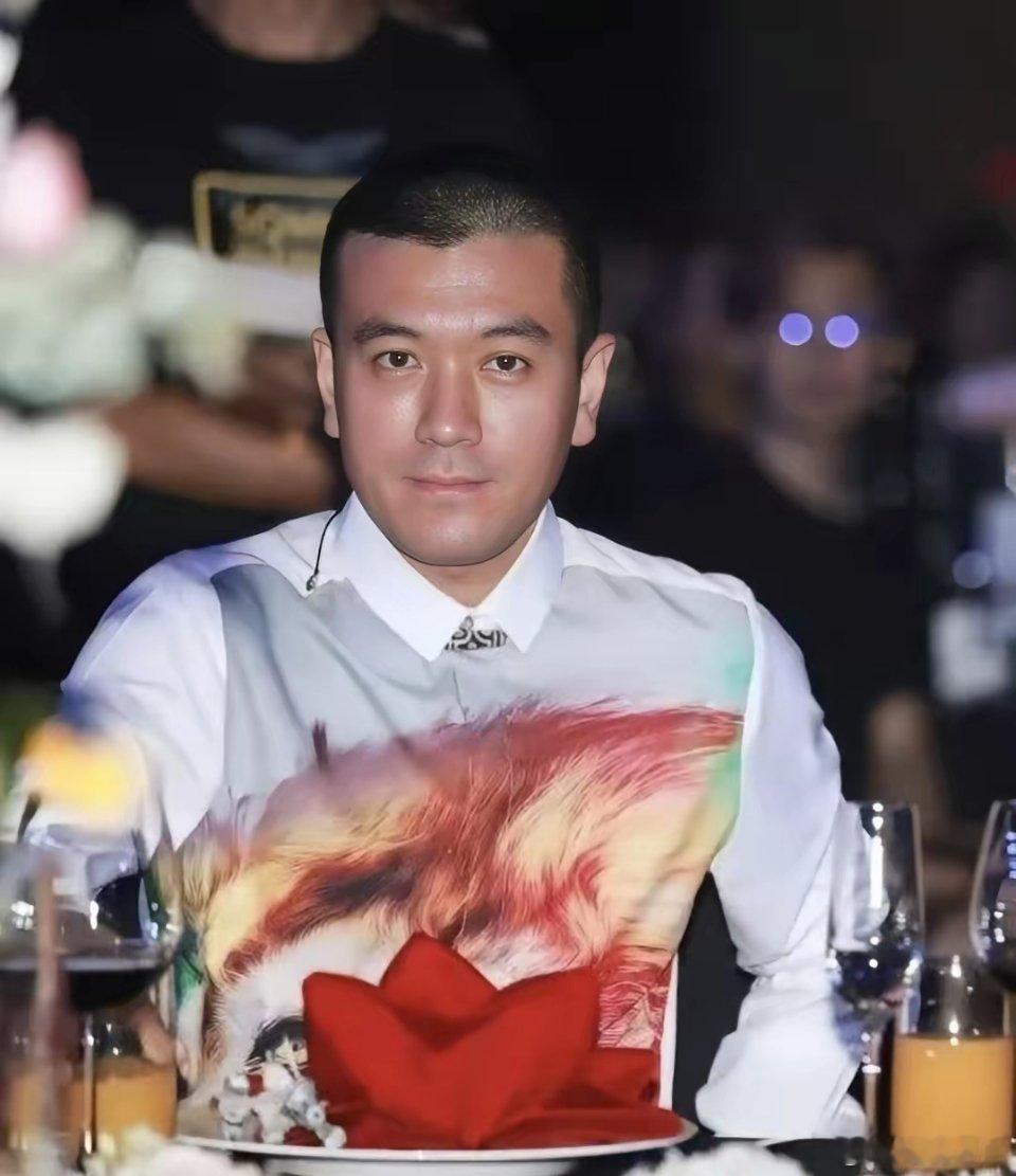 杨子，要被股民堵门骂了，不是因为他和黄圣依那点家务事，而是他家公司搞的骚操作，被