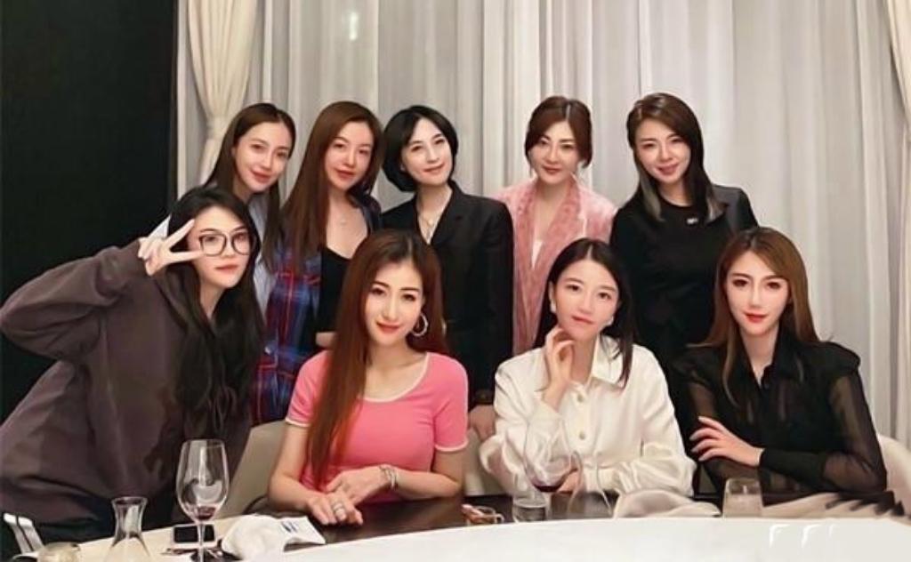 上海太太与香港太太一个都市风格，一个休闲度假风格，两个圈子的聚会画风，真