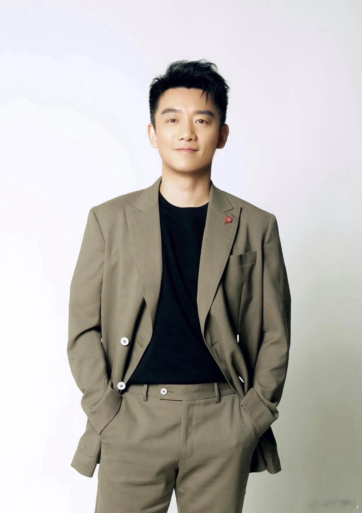 1.陈瑶与韩东君曾从好友发展成恋人，相处过后男方觉得相处氛围十分别扭，二人退回