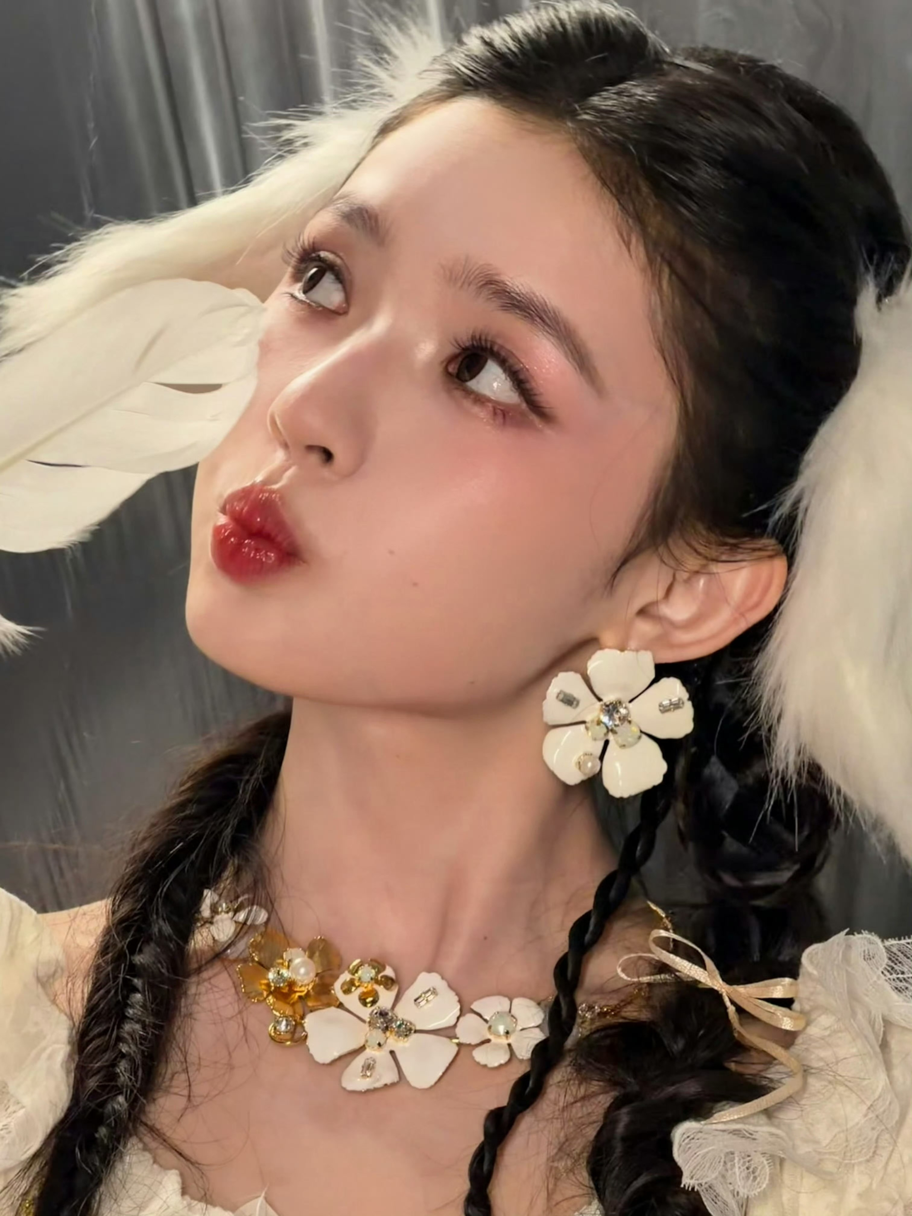 林允兔塑本兔认证成功内娱有这样的顶级兔塑绝了眼尾那点软乎乎的弧度太绝了！不用刻