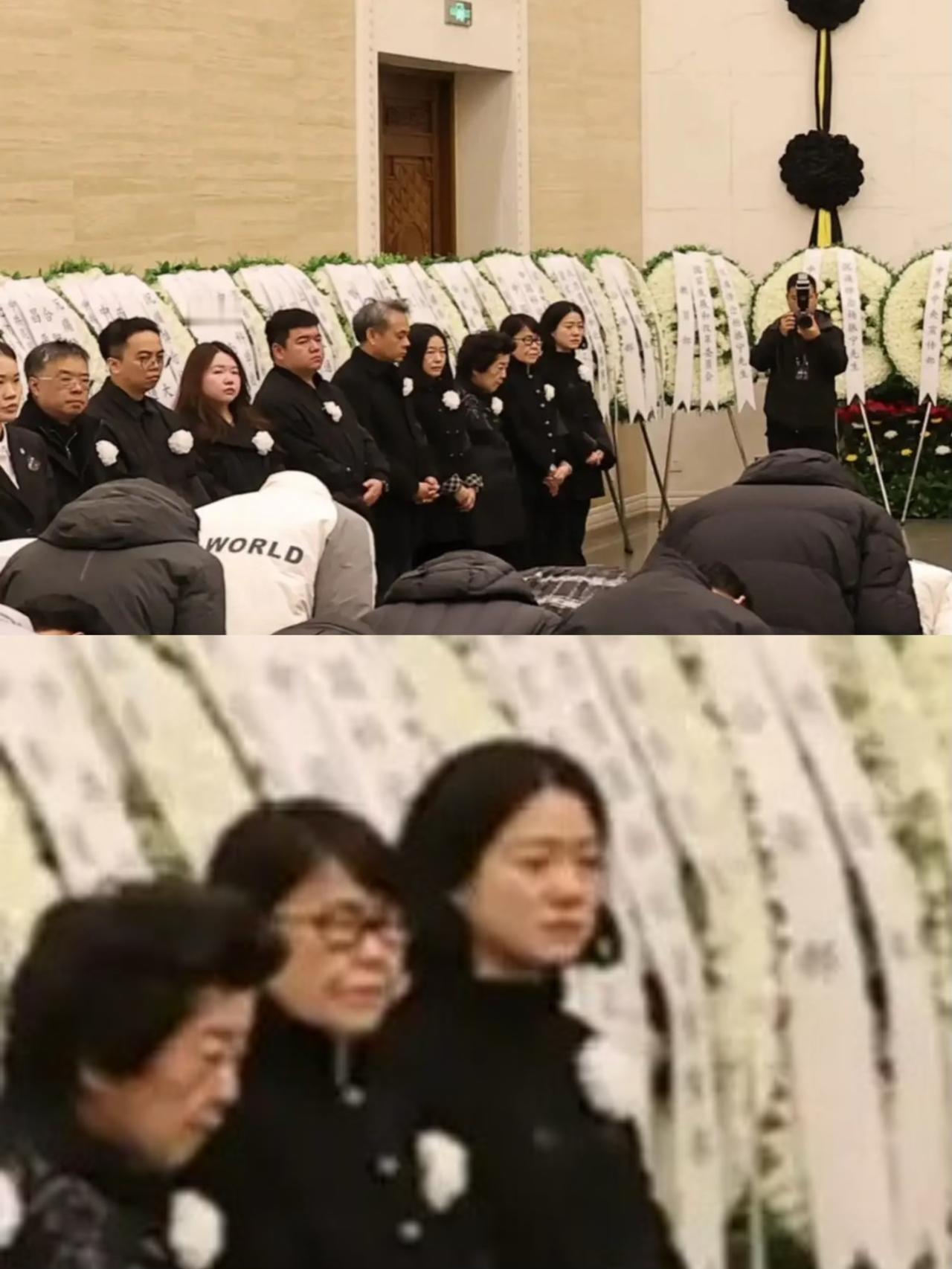 她沉默不语，却哭的像个孩子！二十一年顶着流言蜚语相知相伴，如今他走了，留下她