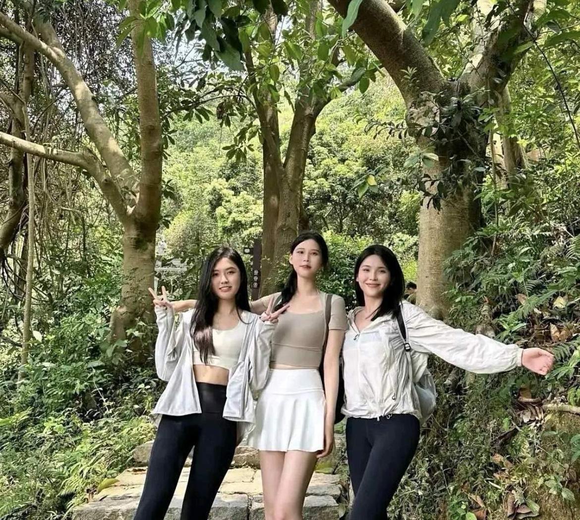 女人真的不要出轨，守住家就守住了一切。前几年一闺蜜出轨了她一个客户，被他老公发现