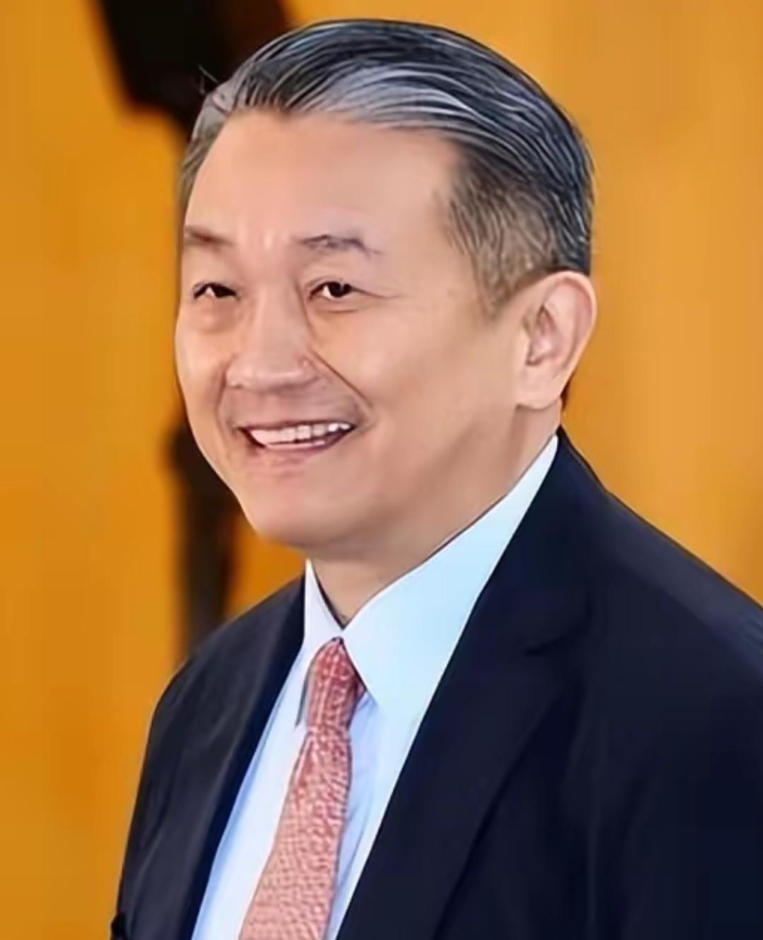 民进党立委王定宇这次是真的被所有人踩了，爆料他抢企业老总小三这个八卦新闻的是绿营