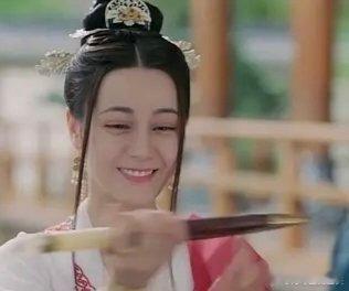 迪丽热巴剧里如果没有强打光​​​