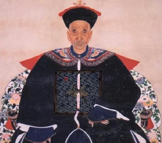 清官刘统勋为啥被乾隆抄家？不是贪腐，真相就藏在西北战事里在清朝乾隆年间，刘统