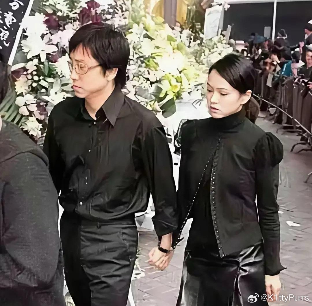 伊能静这张牵手照，是她整个青春里最奢侈的证据！