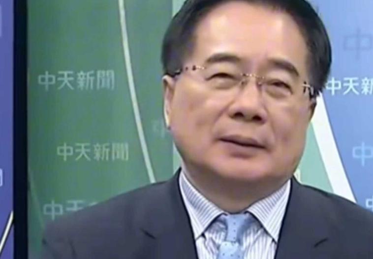 蔡正元博士针对台湾统一问题爆出了金句——“武力攻打，你又不敢！”什么意思呢？就是