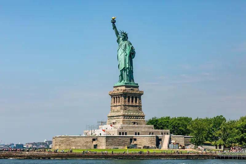 美国解禁芯片，就以为中国会乖乖就范掏钱购买，这如意算盘打得倒是噼里啪啦响。这些年