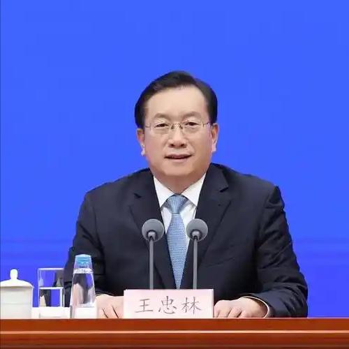卸下省委一把手职务两个月后，进京上任的王忠林有了新消息。7月30日，湖北省第