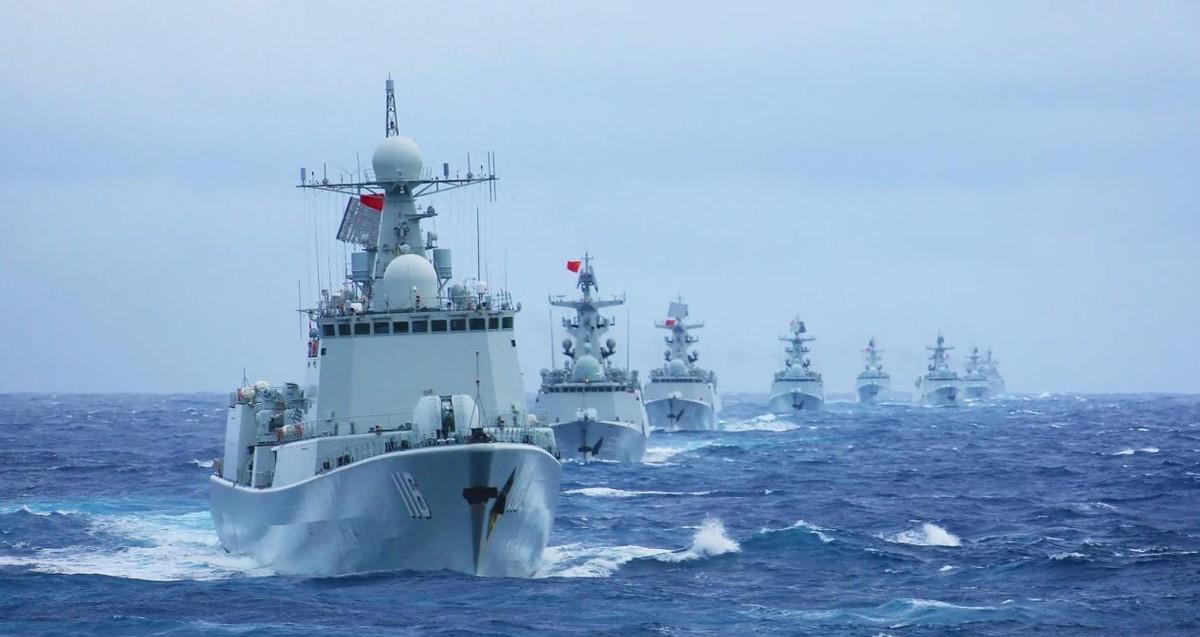 美军“希金斯”号强闯黄岩岛12海里领海，中方解放军火速出动，连发两个“严重”警告