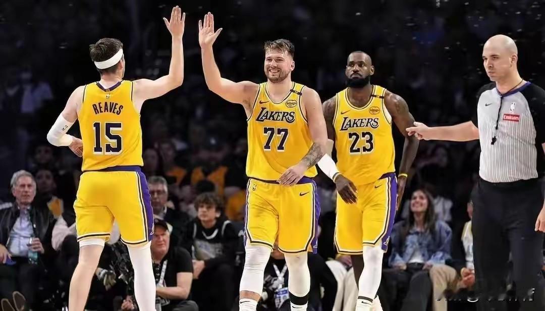 东契奇首节爆砍24分！湖人三巨头合砍99分狂胜快船豪取5连胜