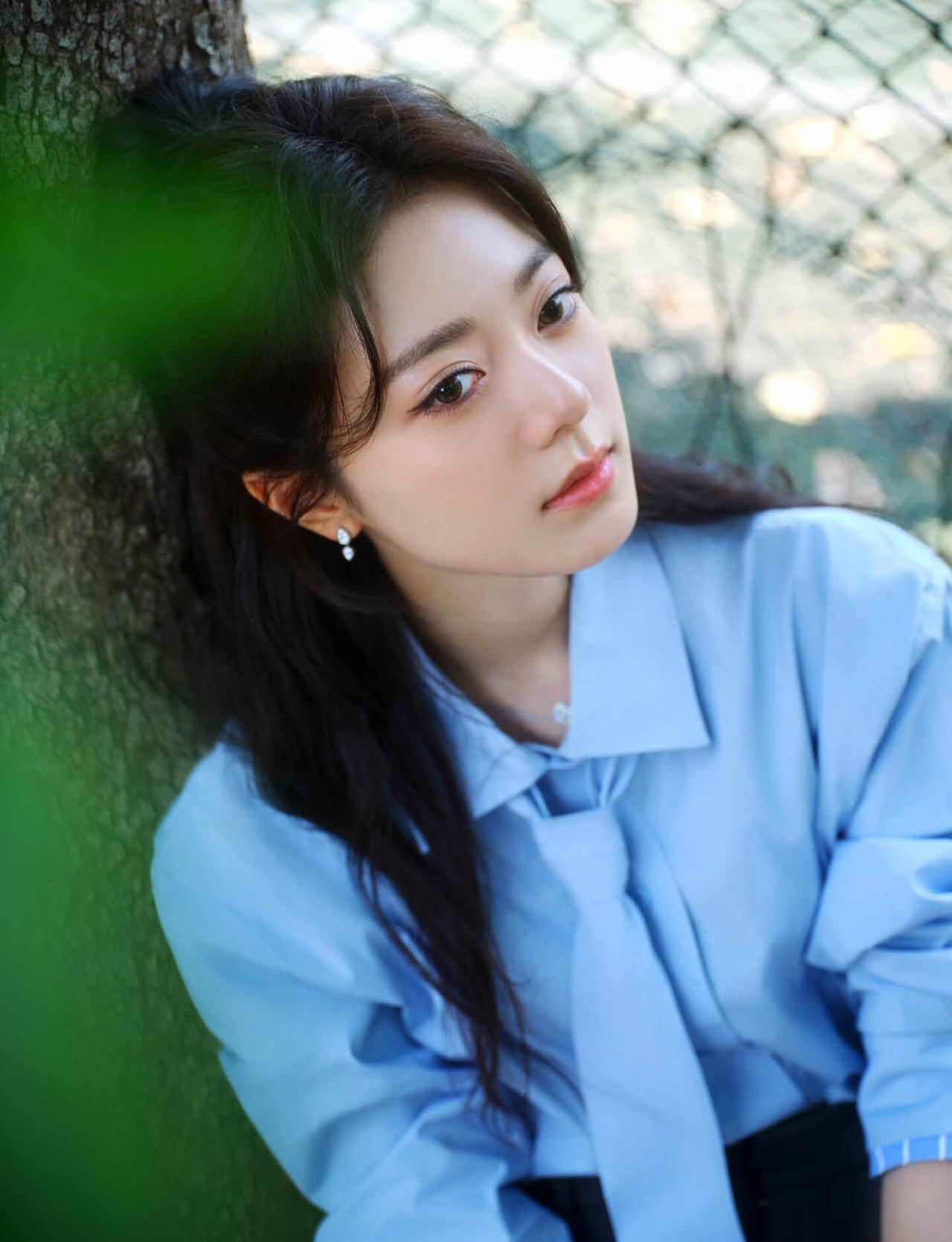 怎么看怎么好看，清冷感蓝衣少女～赵今麦赵今麦同款宝藏女孩赵今麦缪缪楚听