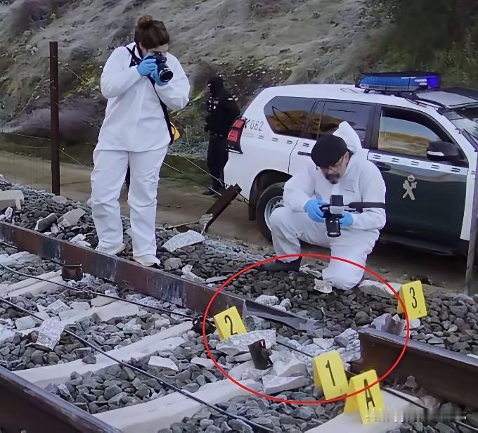 搞得跟什么似的