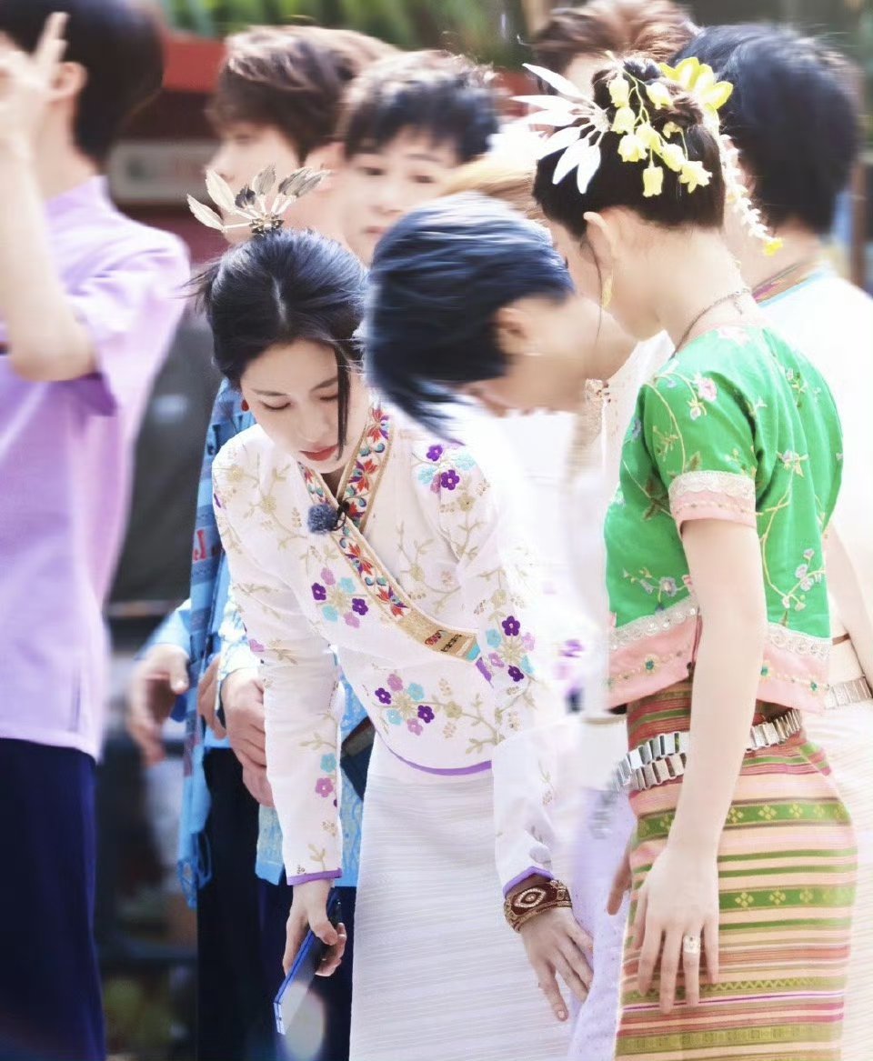 张碧晨完全是傣族公主张碧晨张碧晨张碧晨