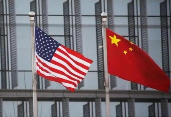 全世界现在都在赌中国和美国到底谁先扛不住。目前的状况是中国有货，美国有钱，但美国