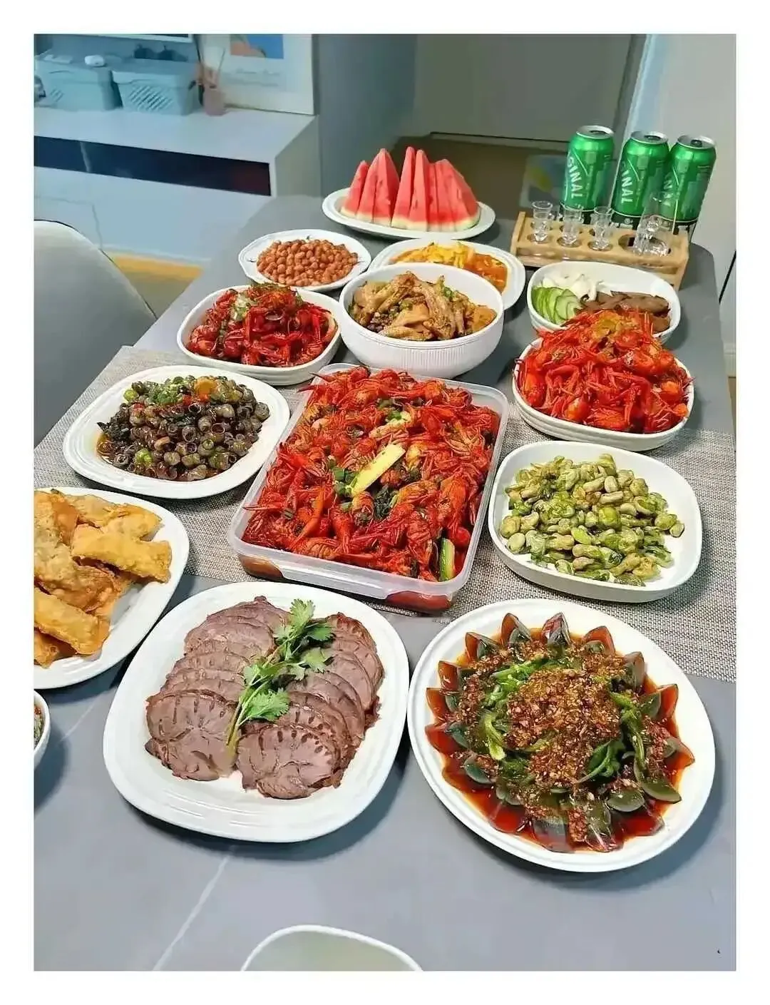 这桌菜在广东属于富裕家庭吗？