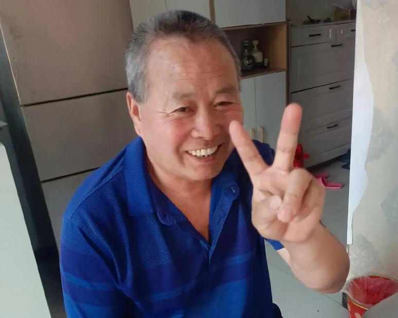 我作为一家之主的大男人一个月的开支如下​​抽烟徐州紫树南京2条＊120＝24