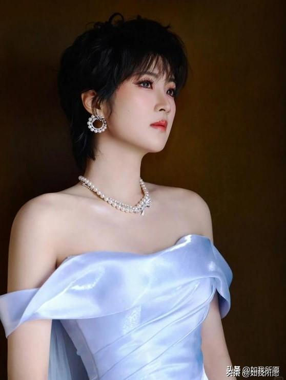 红毯上什么最贵？不是百万珠宝，也不是顶级高定，而是那种“我本平常，却万物难掩