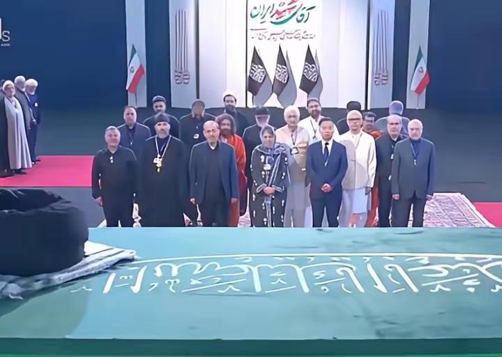 中国代表团出席哈梅内伊葬礼，对伊朗来说有多重要！​中方代表团出席不止吊唁，更是