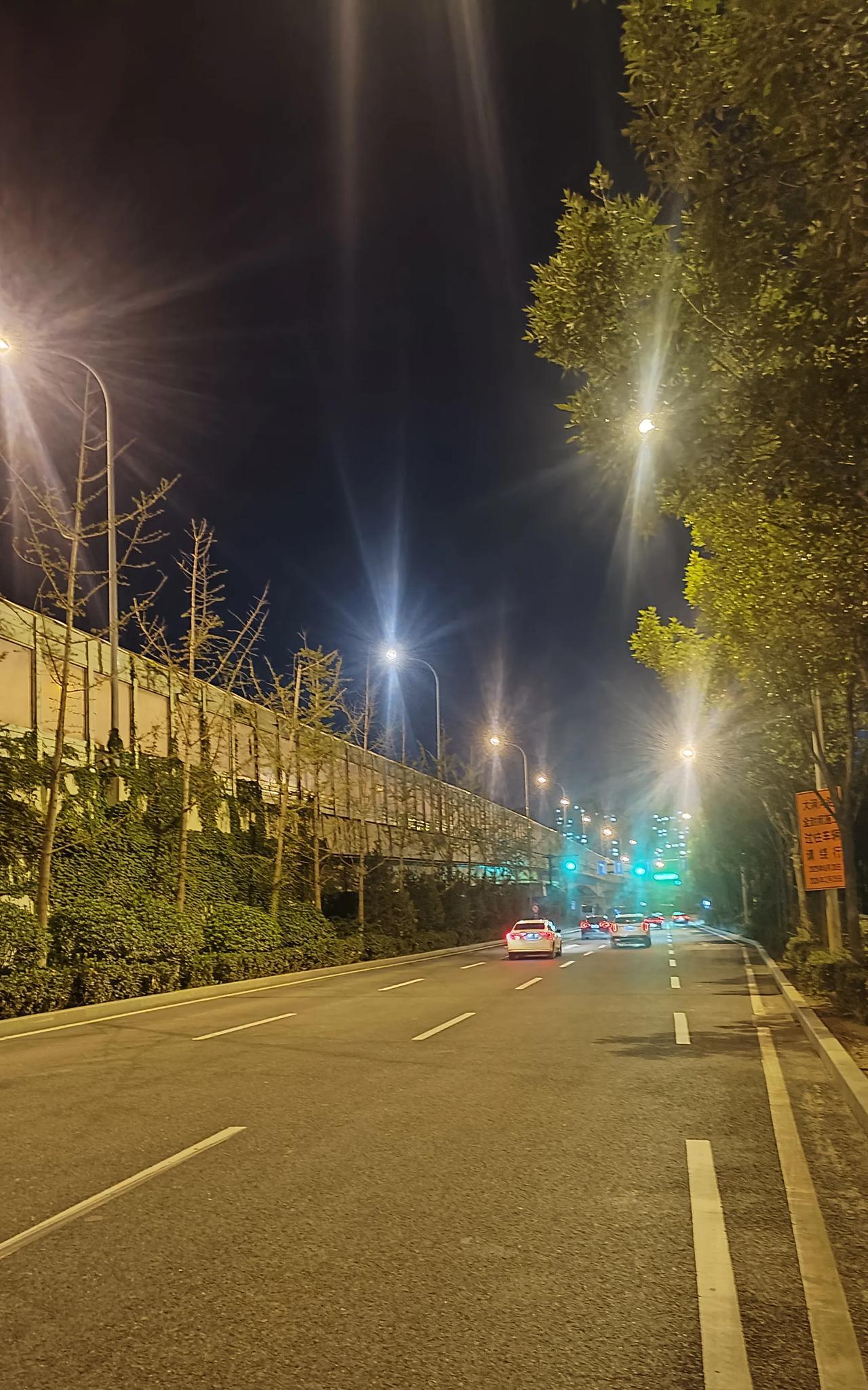 50岁以后，只要男人有钱，长得再一般，素质再差，依旧很多中年美女愿意嫁。但是5