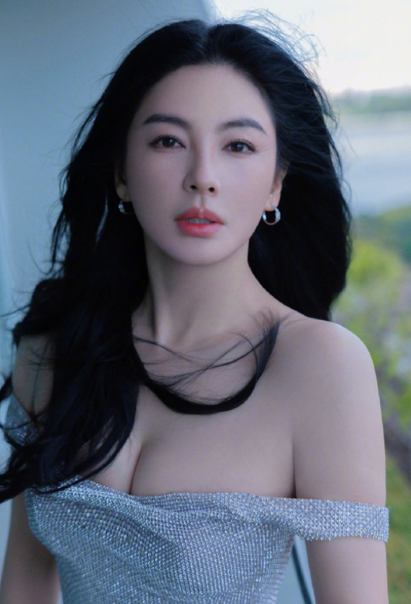 我最看不懂王全安：家里有张雨绮这般前凸后翘、美到晃眼的大美女，他竟干出那事还被抓