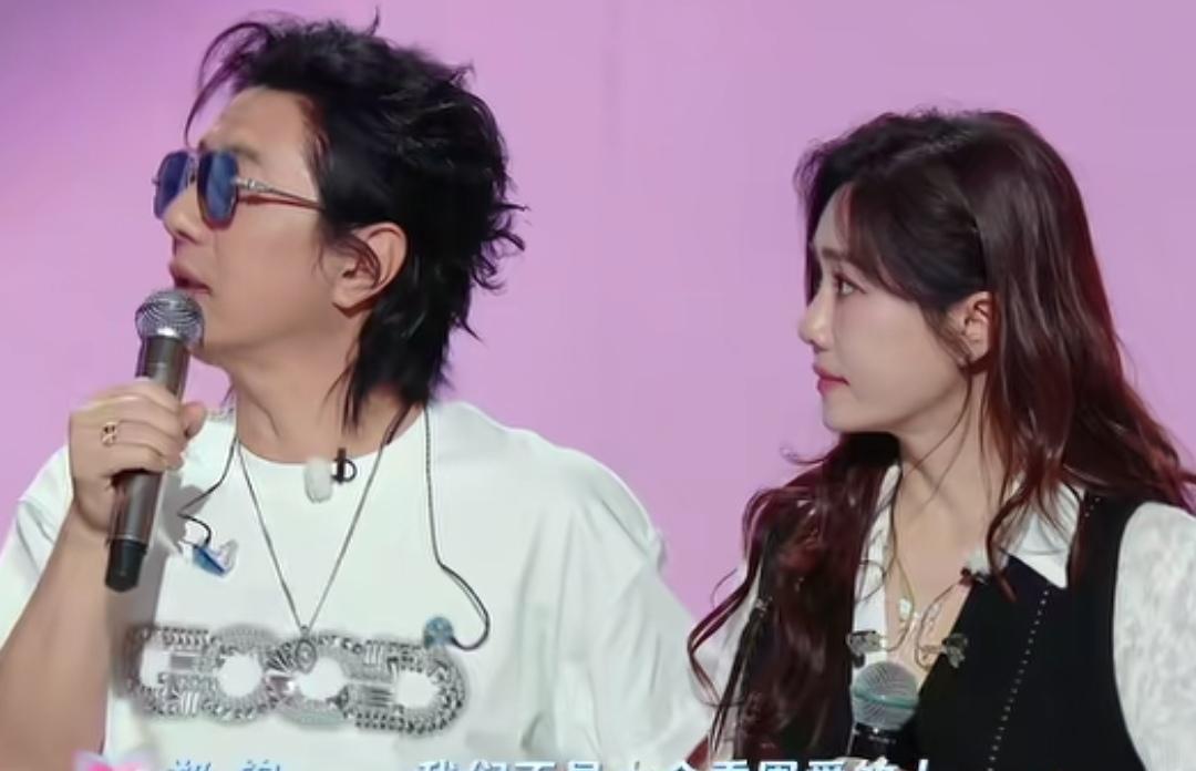 郑钧不太会秀恩爱！他要跟陆毅多学习秀恩爱，郑钧：“我们不是太会秀恩爱的人，跟陆毅