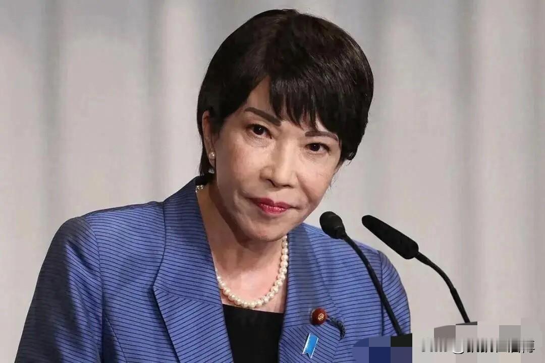 高市还真把众议院解散了，估计这个举动把执政党内部人士都能给蠢哭。表面上看，她