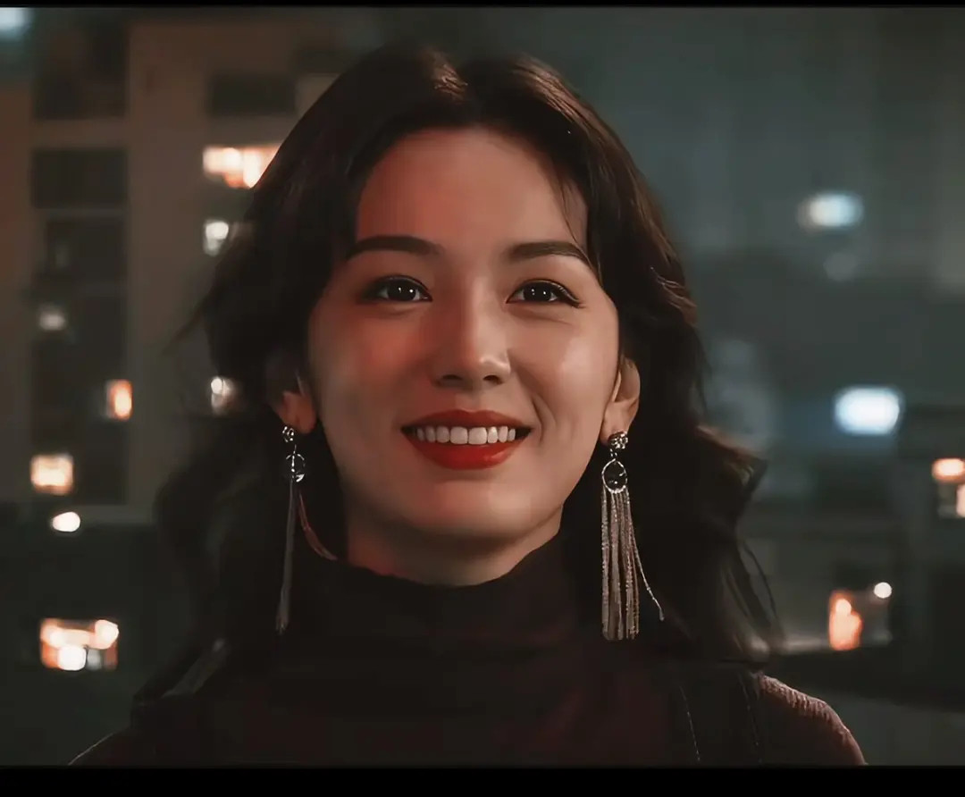 周也这造型怎么一下子年纪感就上来了