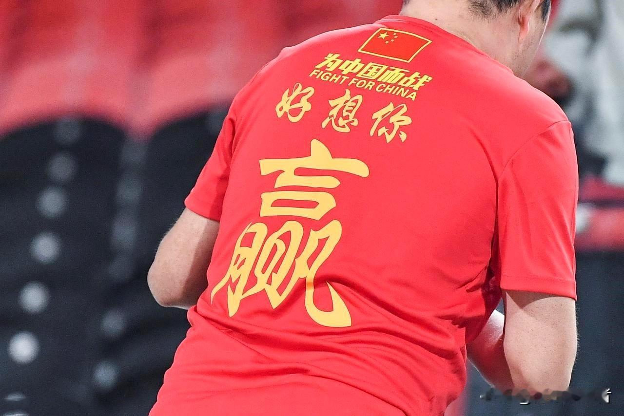 别黑国足了！媒体人为国足发声辟谣，国足没有在重庆包下一整座酒店！ 近日，有消