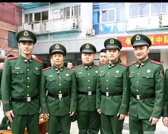 这些个明星们，谁真正当过兵，一目了然