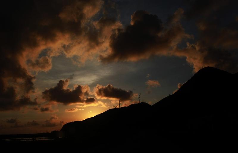 看看你手机里的风景照片翻手机翻到3年前的风景照，突然就破防了：原来最美的风景