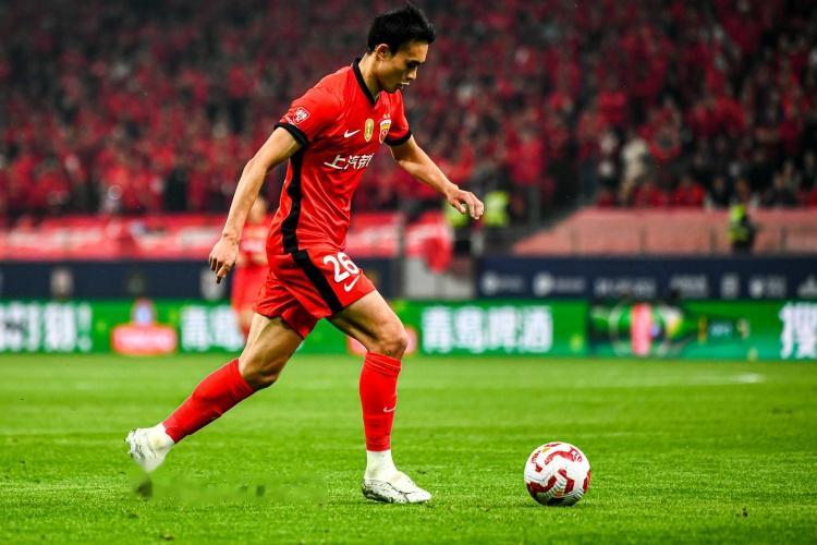 记者谈海港失利: 球队板凳深度不够, 三个位置需引进合格轮换球员