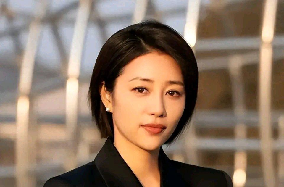 她是上海人民的骄傲，嫁大12岁恩师为妻，如今丈夫已是北影院长她就是奚美娟，演艺生