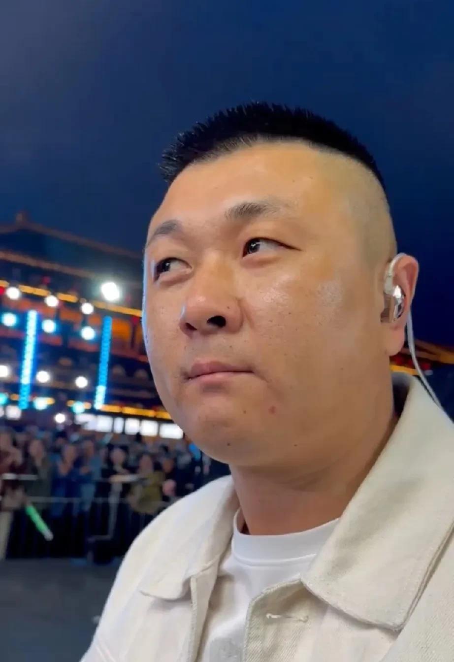 没有一丝杂念的老葛，眼神有多么清澈？发现快手风向变了，八卦主播们开始争先恐后夸