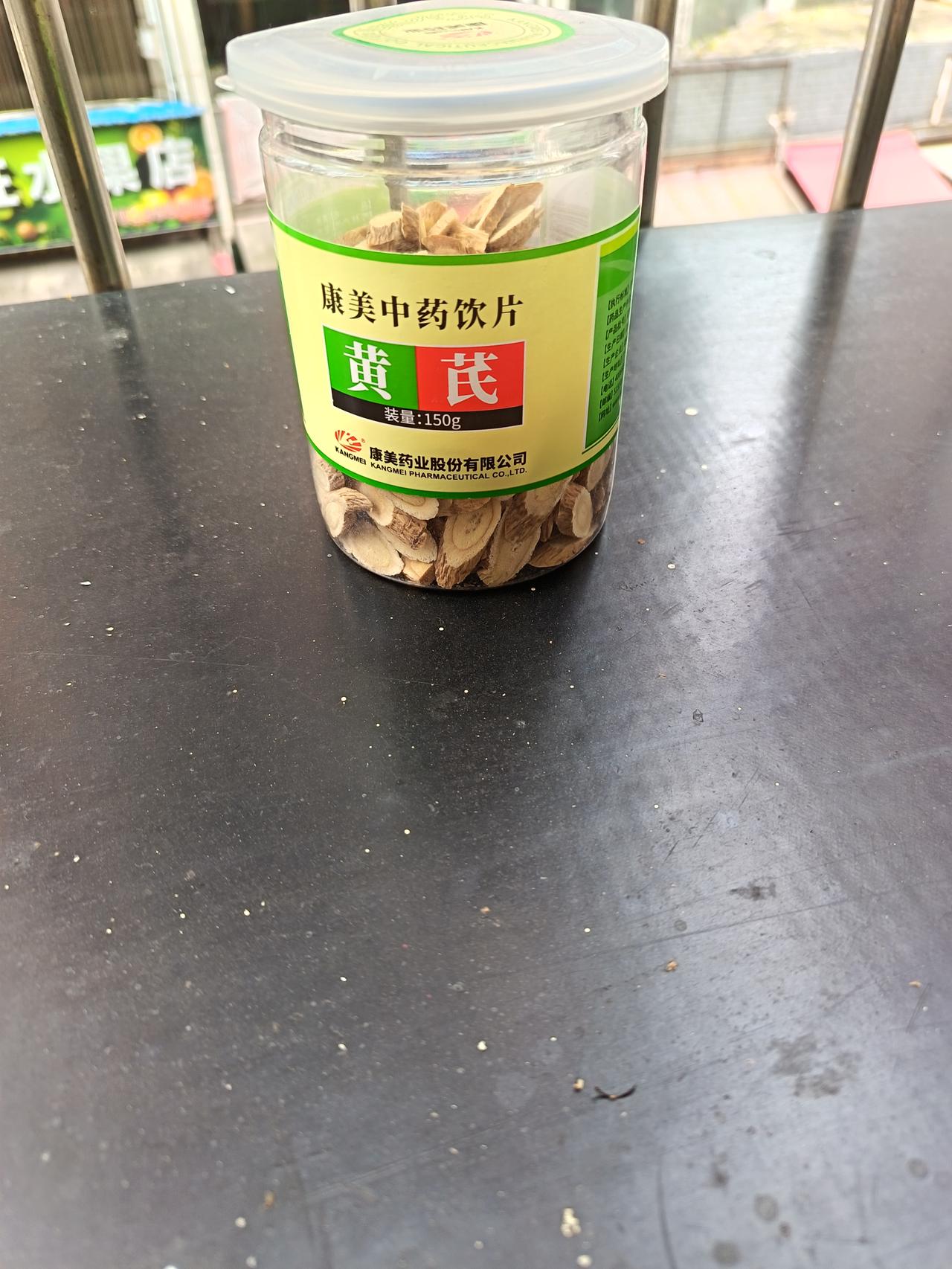 慢阻肺患者必须长期吸氧吗？有人说慢阻肺属于呼吸道病症，肯定得长期吸氧。实际上，