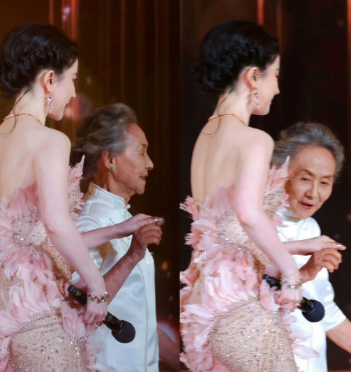 刘亦菲这背，太不真实了，又白又嫩还会发光。