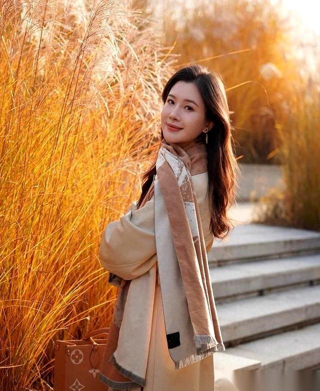 哥们儿，我跟你说句最扎心的话。当你遇到一个女人，感觉她是你肚子里的蛔虫，你一个